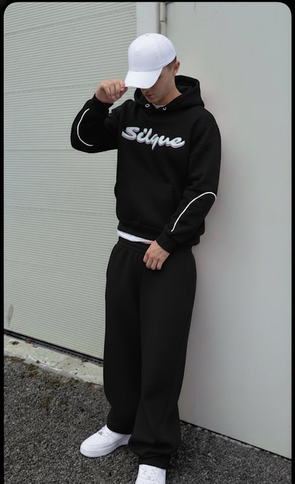 Silquie Pink™ Oversize Black Hoodie – Signature Front & Back