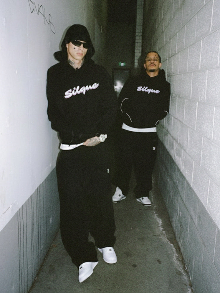 Silquie Pink™ Oversize Black Hoodie – Signature Front & Back